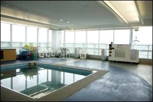 Kennedy Krieger Institute aquatic therapy environment.