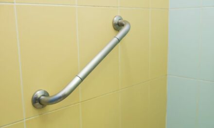 Close the Gap in Senior Care Collaborates with Lowe’s Livable Home to Provide Grab Bars to Seniors in Need